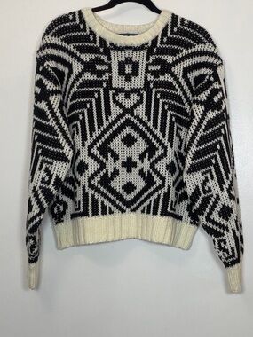 Vintage Women's Black & Cream Geometric Crewneck Sweater